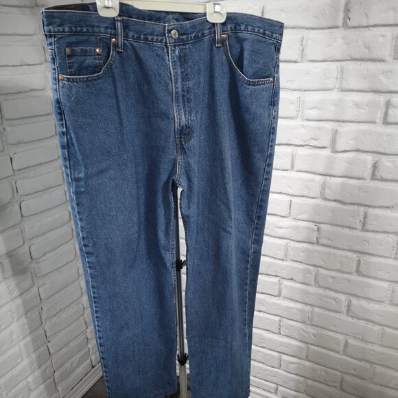 Levi's 550 Men's Size 42 Waist Straight Legs Medium Wash Jeans - Picture 2 of 13